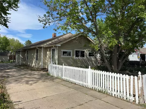 437 6th St, Frederick, CO 80530