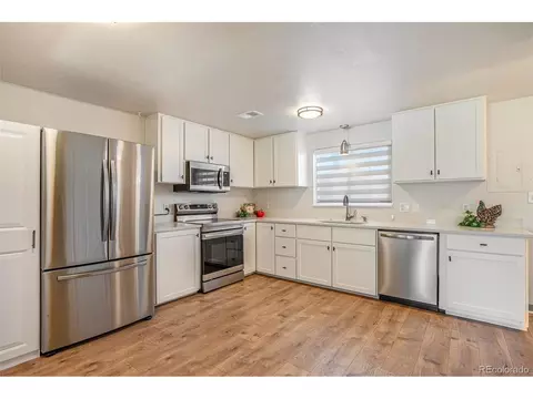 6337 W Mississippi Pl, Lakewood, CO 80232