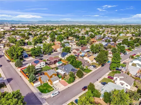 4523 Deephaven Ct, Denver, CO 80239 photo 4