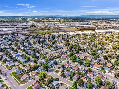 4523 Deephaven Ct, Denver, CO 80239 photo 26
