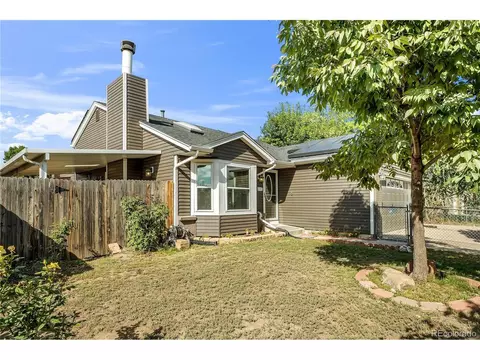 4523 Deephaven Ct, Denver, CO 80239 photo 2