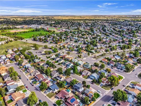 4523 Deephaven Ct, Denver, CO 80239 photo 24