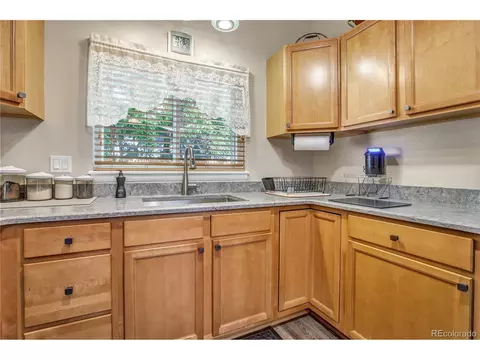 4523 Deephaven Ct, Denver, CO 80239 photo 8