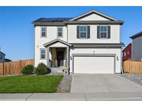 748 N Vandriver Way, Aurora, CO 80018