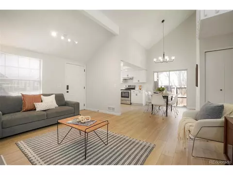 17623 E Temple Dr, Aurora, CO 80015 photo 2