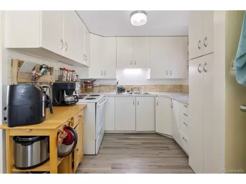 8305 W 53rd Pl, Arvada, CO 80002 photo 10
