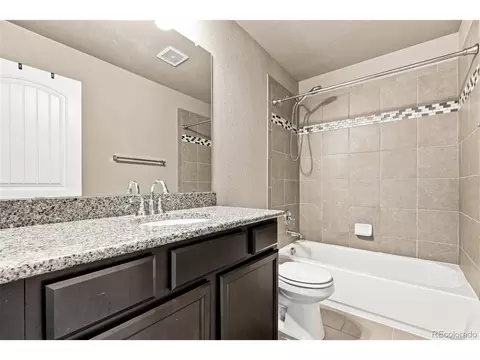Bath - 2063 Tabor St, Berthoud, CO 80513 photo 4 of 4