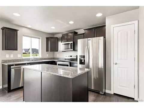 Kitchen - 2063 Tabor St, Berthoud, CO 80513 photo 5 of 8
