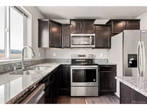 Kitchen - 2063 Tabor St, Berthoud, CO 80513 photo 4 of 8