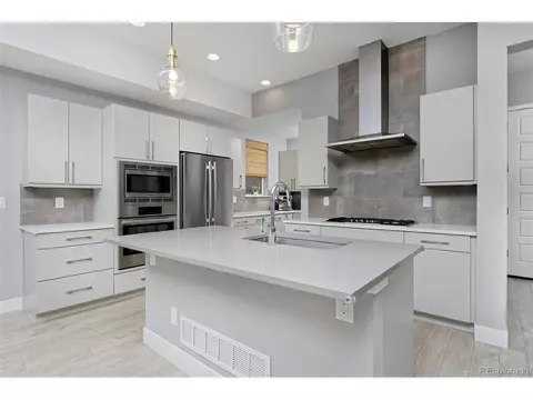 6705 Morrison Dr, Denver, CO 80221 photo 7