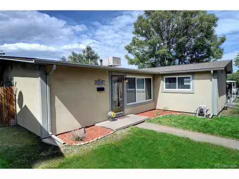 1233 Jamaica St, Aurora, CO 80010