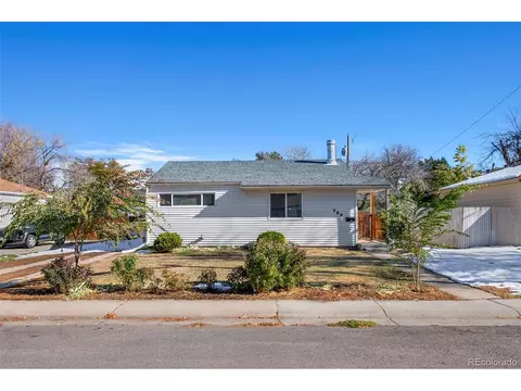 780 Iola St, Aurora, CO 80010 photo 2