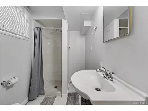 Bath - 7991 E Kenyon Dr, Denver, CO 80237 photo 3 of 3