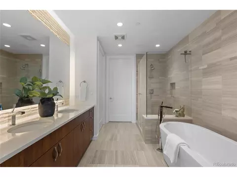 Bath - Undisclosed, Denver, CO 80206 photo 1 of 4