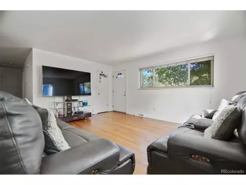 1325 Iola St, Aurora, CO 80010 photo 5