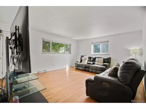 1325 Iola St, Aurora, CO 80010 photo 4