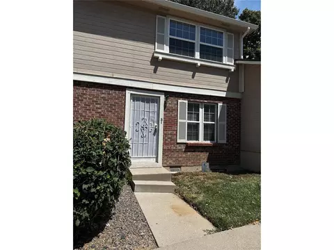 1505 S Ouray Cir #B, Aurora, CO 80017