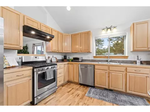 Kitchen - 34 S Circle Dr, Bailey, CO 80421 photo 3 of 5