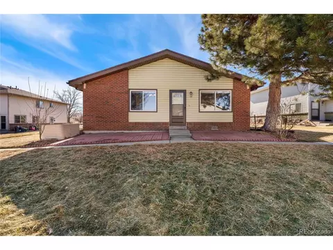 3355 S Flower St #137, Lakewood, CO 80227
