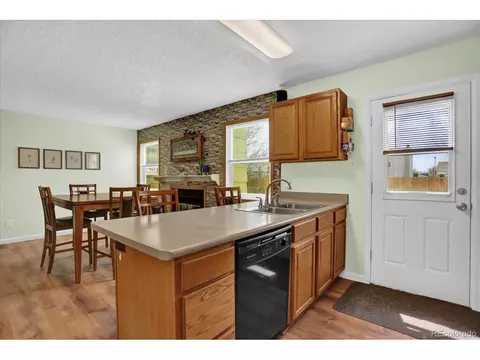 19146 E 22nd Dr, Aurora, CO 80011 photo 6