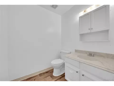 Bath - Undisclosed, Denver, CO 80260 photo 1 of 2