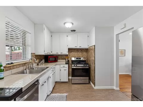 Kitchen - 5755 Dover St, Arvada, CO 80002 photo 3 of 4