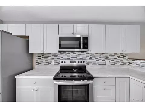 Kitchen - 4740 E 112th Pl, Thornton, CO 80233 photo 3 of 6