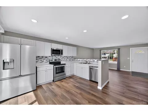 Kitchen - 4740 E 112th Pl, Thornton, CO 80233 photo 4 of 6