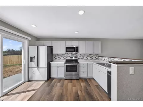 Kitchen - 4740 E 112th Pl, Thornton, CO 80233 photo 2 of 6