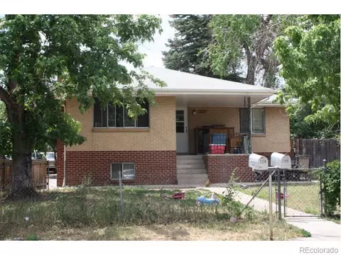 2220 W Moffat Pl, Denver, CO 80221