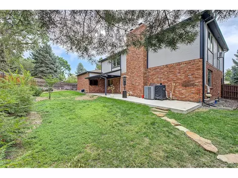 Exterior - 1004 E 5th Ave, Longmont, CO 80504 photo 4 of 5