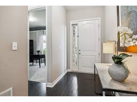 22310 E Chenango Dr, Aurora, CO 80015 photo 4