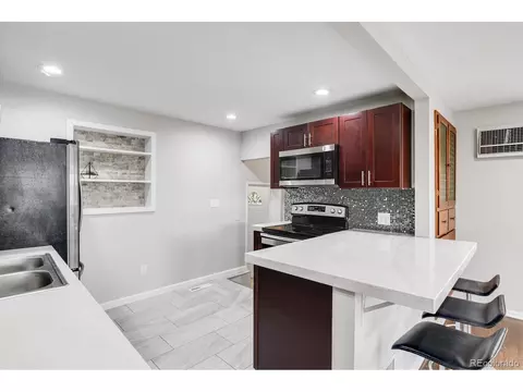 10044 E 7th Ave, Aurora, CO 80010 photo 8