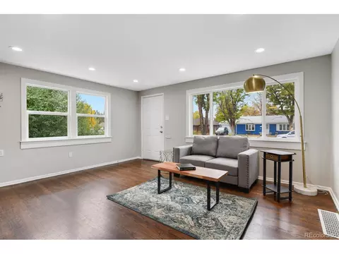 10044 E 7th Ave, Aurora, CO 80010 photo 2