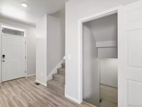 22410 E 8th Ave, Aurora, CO 80018 photo 9
