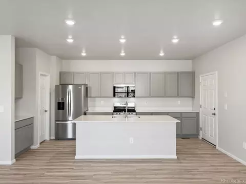 22410 E 8th Ave, Aurora, CO 80018 photo 3