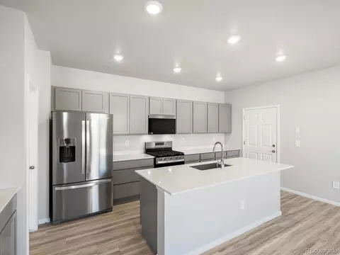 22410 E 8th Ave, Aurora, CO 80018 photo 5