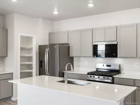 22410 E 8th Ave, Aurora, CO 80018 photo 4