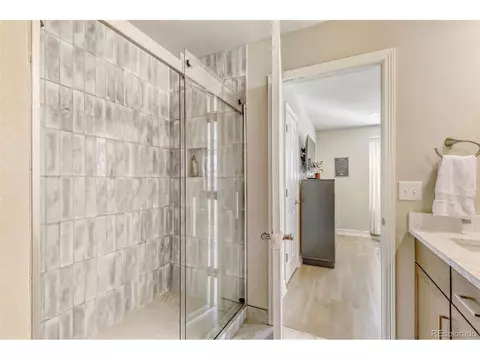 Bath - 3656 Willow St, Denver, CO 80238 photo 2 of 6