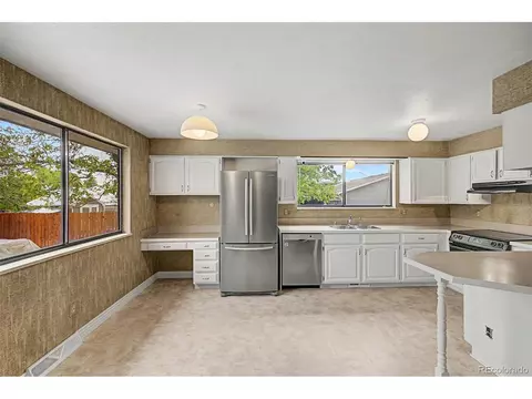 Kitchen - 9309 W 76th Ave, Arvada, CO 80005 photo 2 of 4