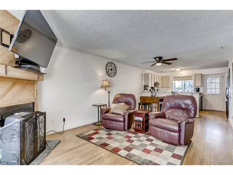16941 E Chenango Ave #B, Aurora, CO 80015 photo 2