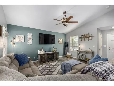 2997 E 110th Dr, Northglenn, CO 80233 photo 6