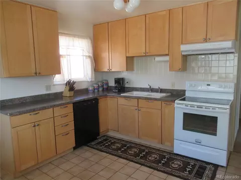 695 2nd St, Bennett, CO 80102 photo 2