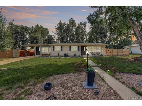 9040 W 49th Ave, Arvada, CO 80002