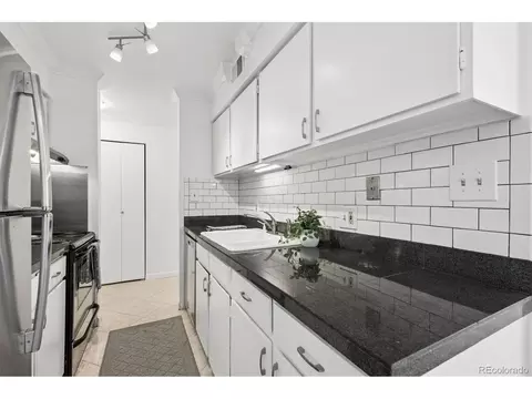 Kitchen - 7665 E Quincy Ave #7665-204, Denver, CO 80237 photo 3 of 4