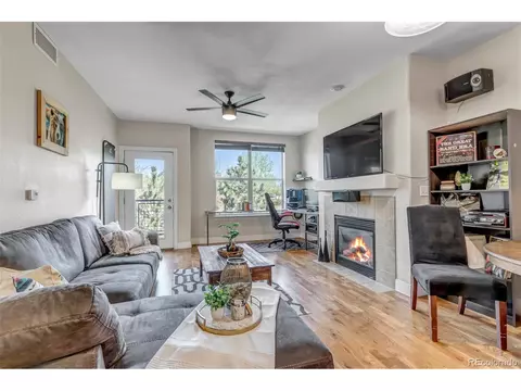 9079 E Panorama Cir #415, Englewood, CO 80112