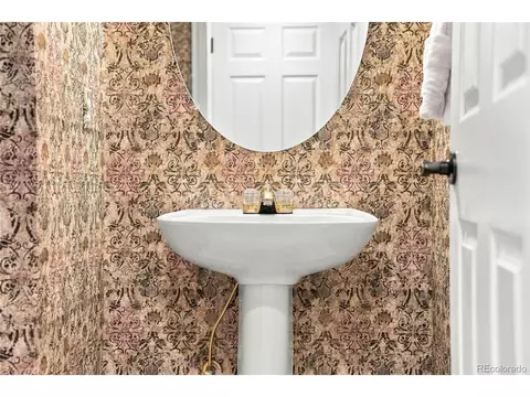 Bath - 7325 E Cedar Pl, Denver, CO 80230 photo 6 of 6