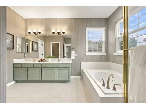 Bath - 7325 E Cedar Pl, Denver, CO 80230 photo 3 of 6