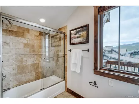 Bath - 229 Shores Ln, Breckenridge, CO 80424 photo 5 of 6