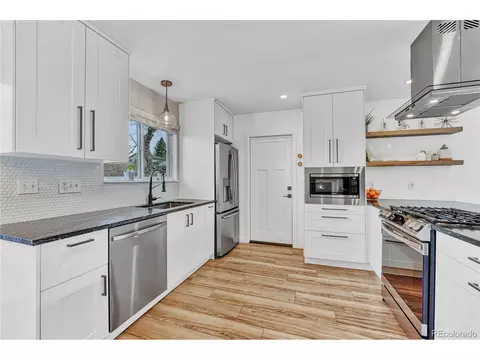 12061 W Dumbarton Dr, Morrison, CO 80465 photo 10